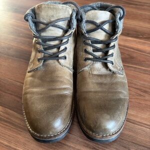 Crevo Men's Distressed Brown Leather Boots